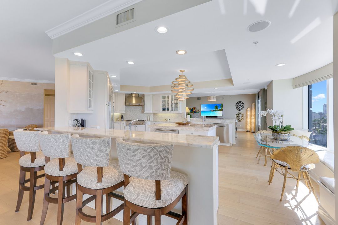 9235 Gulf Shore Dr #501, Naples, FL 34108