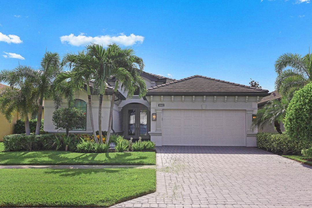 10102 Palazzo Dr, Naples, FL 34119