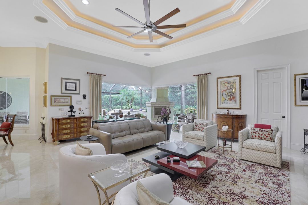 795 Brentwood Point, Naples, FL 34110