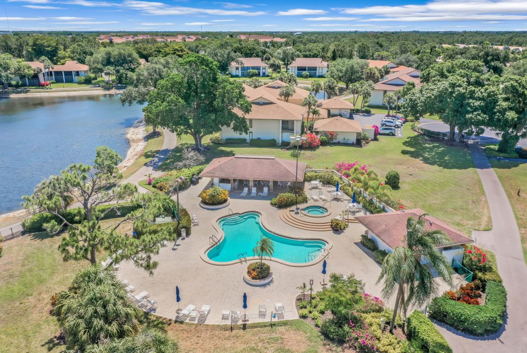 544 Retreat Dr #201, Naples, FL 34110