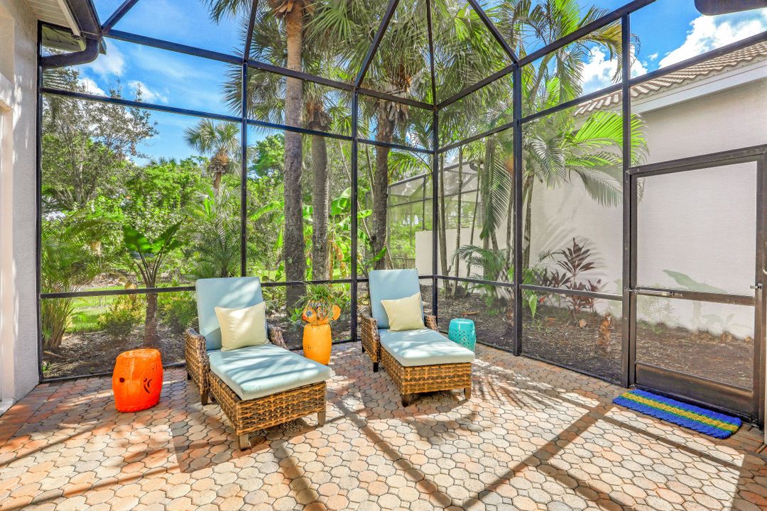 8591 Peppertree Way, Naples, FL 34114