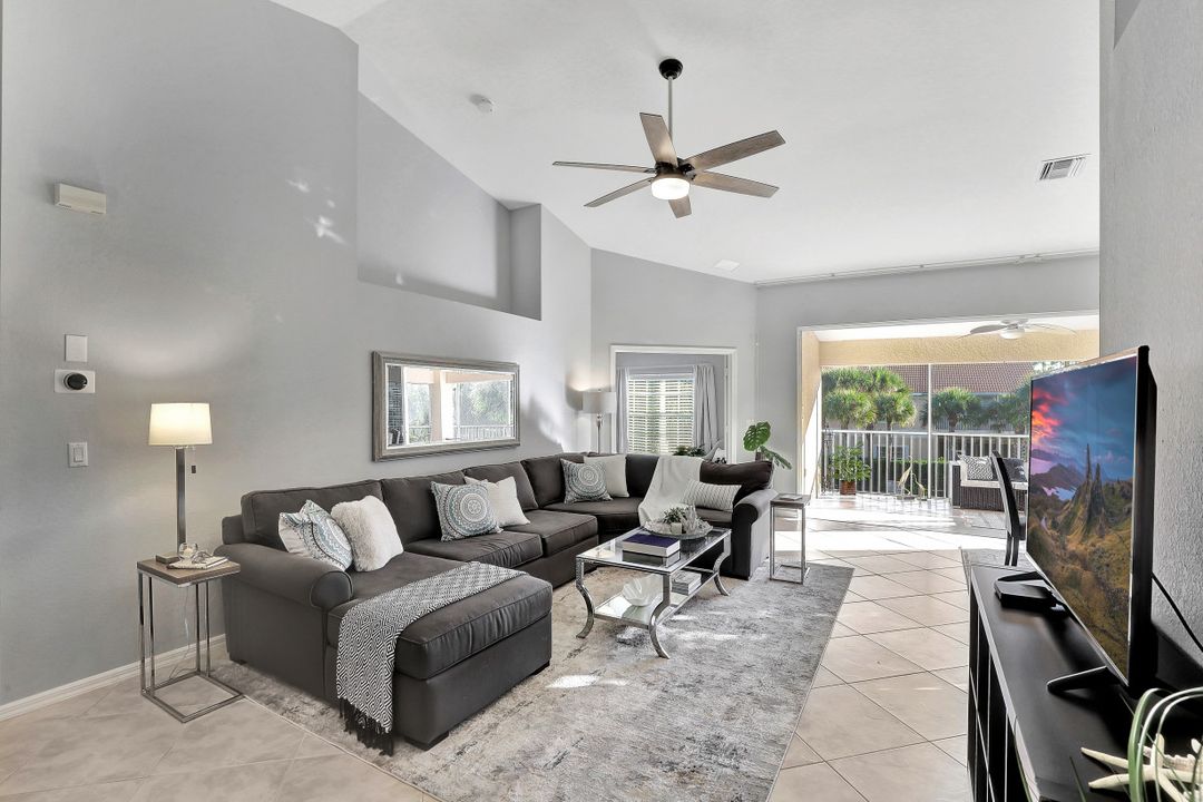 6325 Lexington Ct, Naples, FL 34110