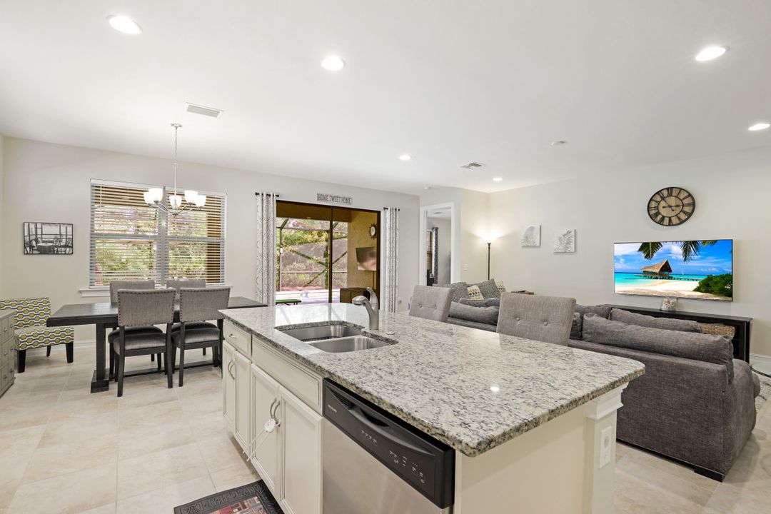 16432 Aberdeen Wy, Naples, FL 34110