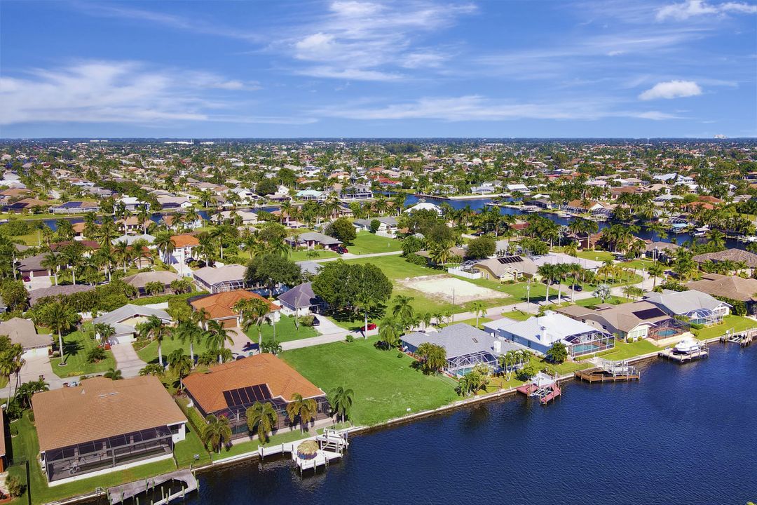 2522 SW 52nd Ln, Cape Coral, FL 33914