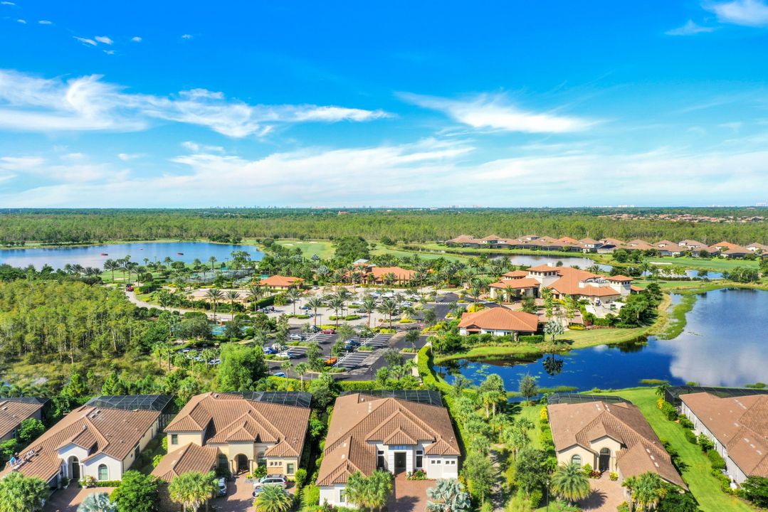 9018 Sorreno Ct, Naples, FL 34119