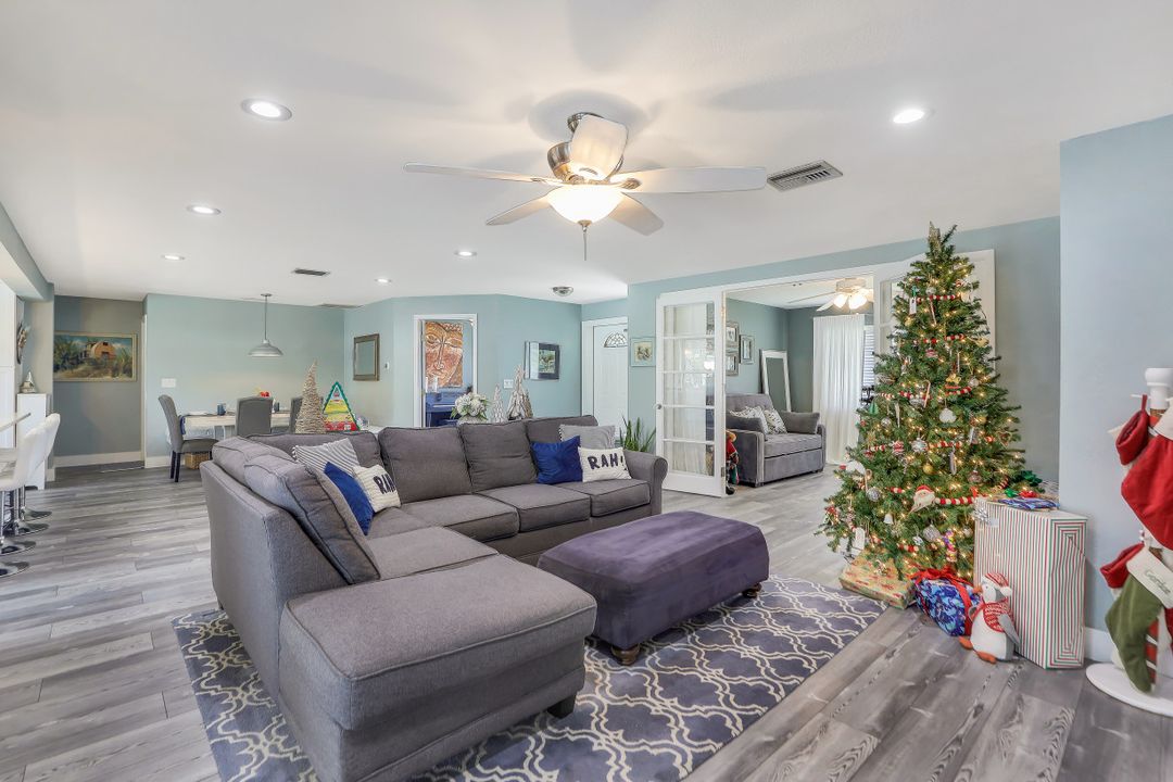 2625 SE 18th Ct, Cape Coral, FL 33904