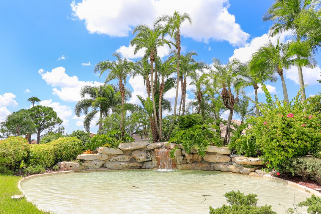 11043 Lakeland Cir, Fort Myers, FL 33913