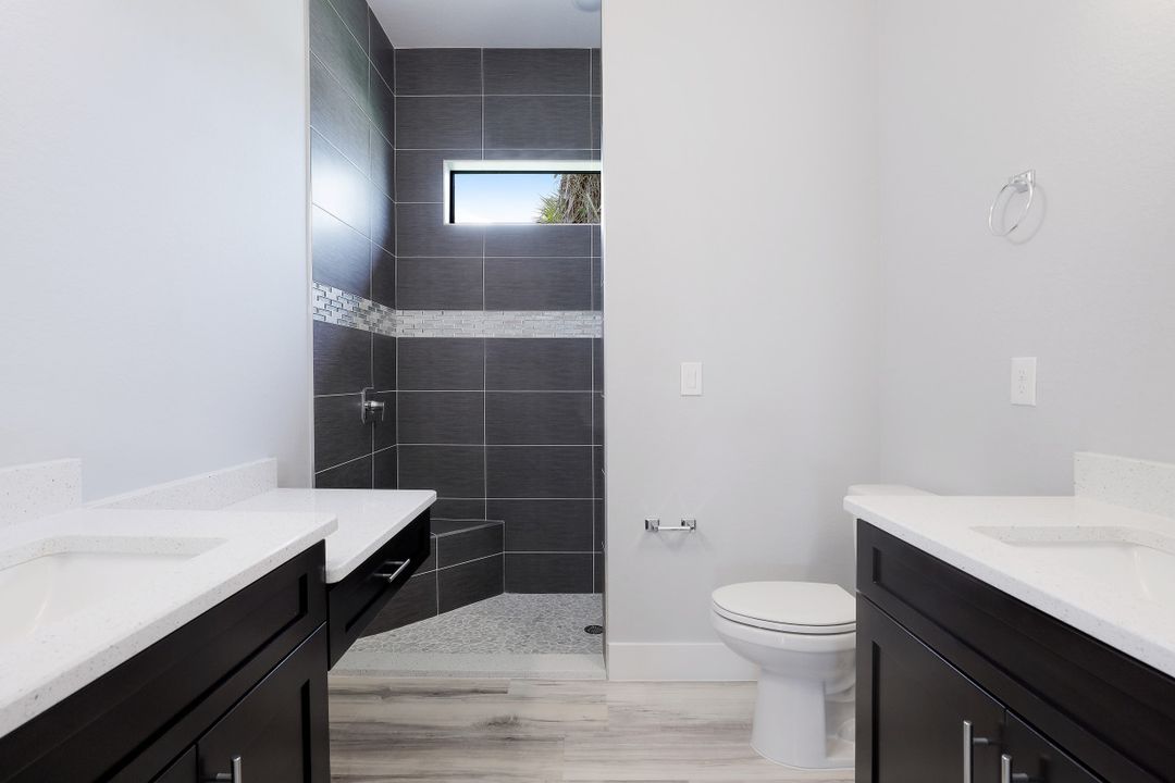 3400 W Gator Cir, Cape Coral, FL 33909