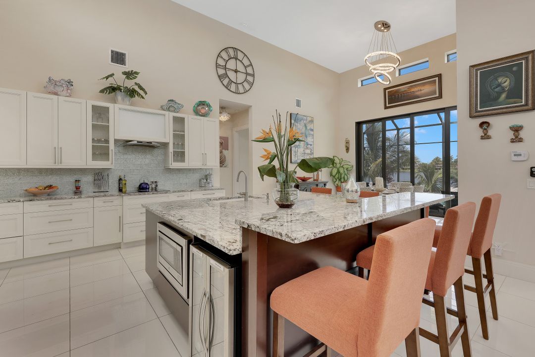 4812 Pelican Blvd, Cape Coral, FL 33914