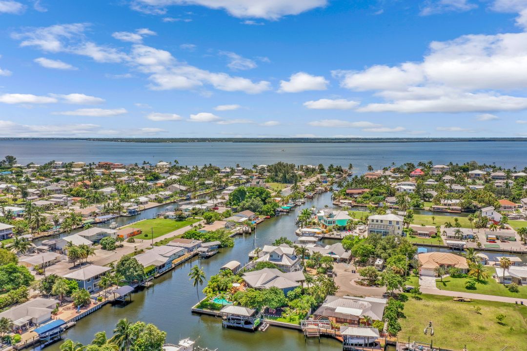 3544 Ruby Ave, Saint James City, FL 33956