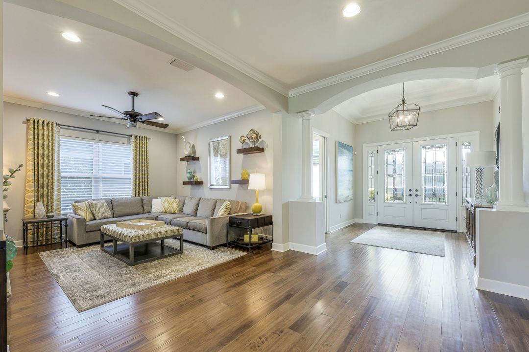 8848 Savona Ct, Naples, FL 34119