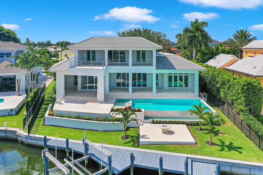 313 Turtle Hatch Rd, Naples, FL 34103