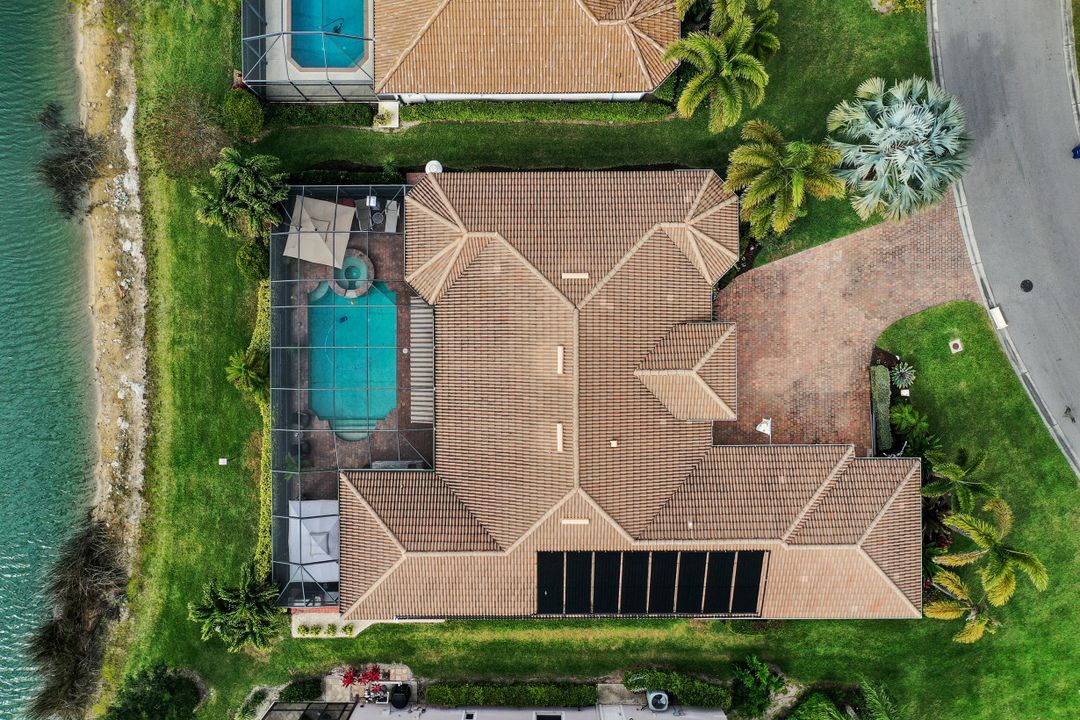 10256 Avonleigh Dr, Bonita Springs, FL 34135