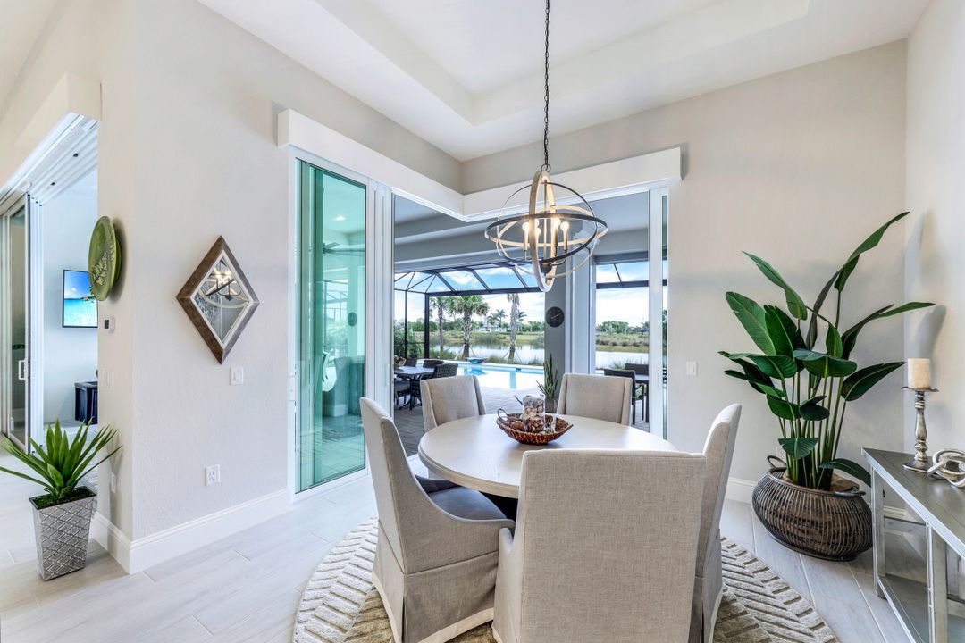 6231 Megans Bay Dr, Naples, FL 34112