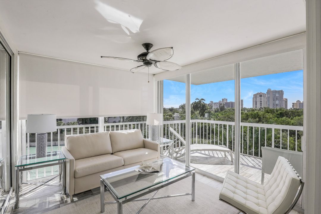 5501 Heron Point Dr #301, Naples, FL 34108