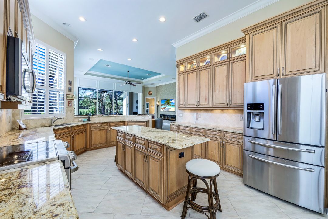 28625 Pienza Ct, Bonita Springs, FL 34135