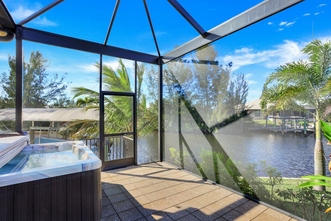 128 NW 39th Ave, Cape Coral, FL 33993