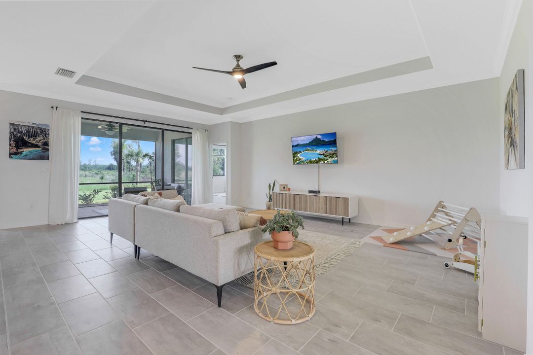 19732 Beechcrest Pl, Estero, FL 33913