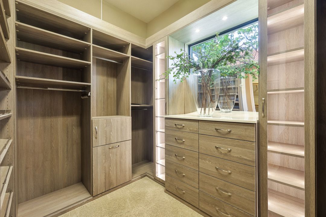 9238 Marble Stone Dr, Naples, FL 34120