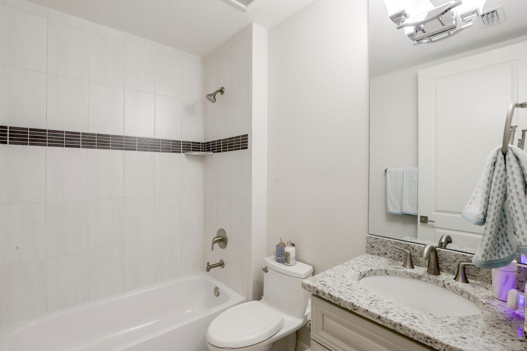 565 El Camino Real, Naples, FL 34119