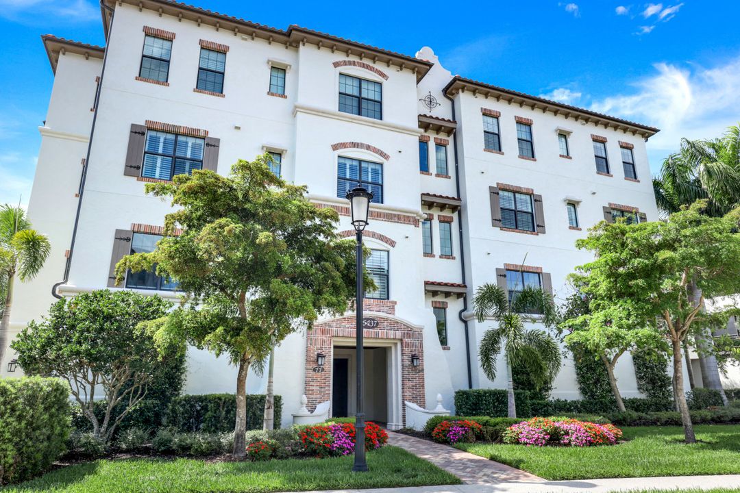 16437 Carrara Way #202, Naples, FL 34110