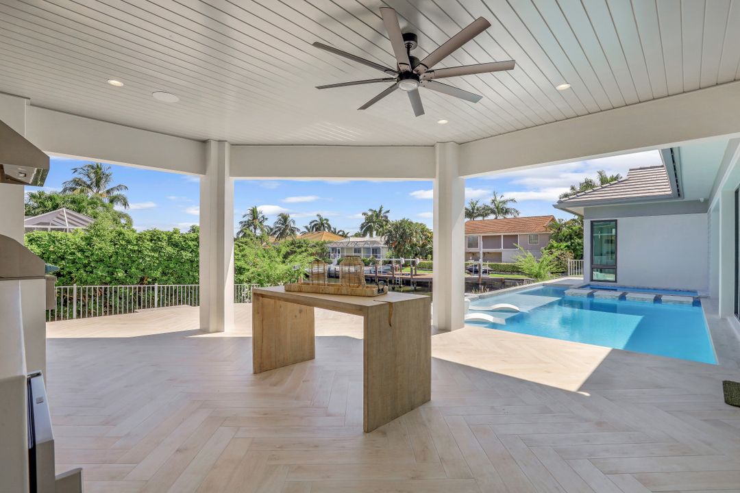 950 Bonita Ct, Marco Island, FL 34145