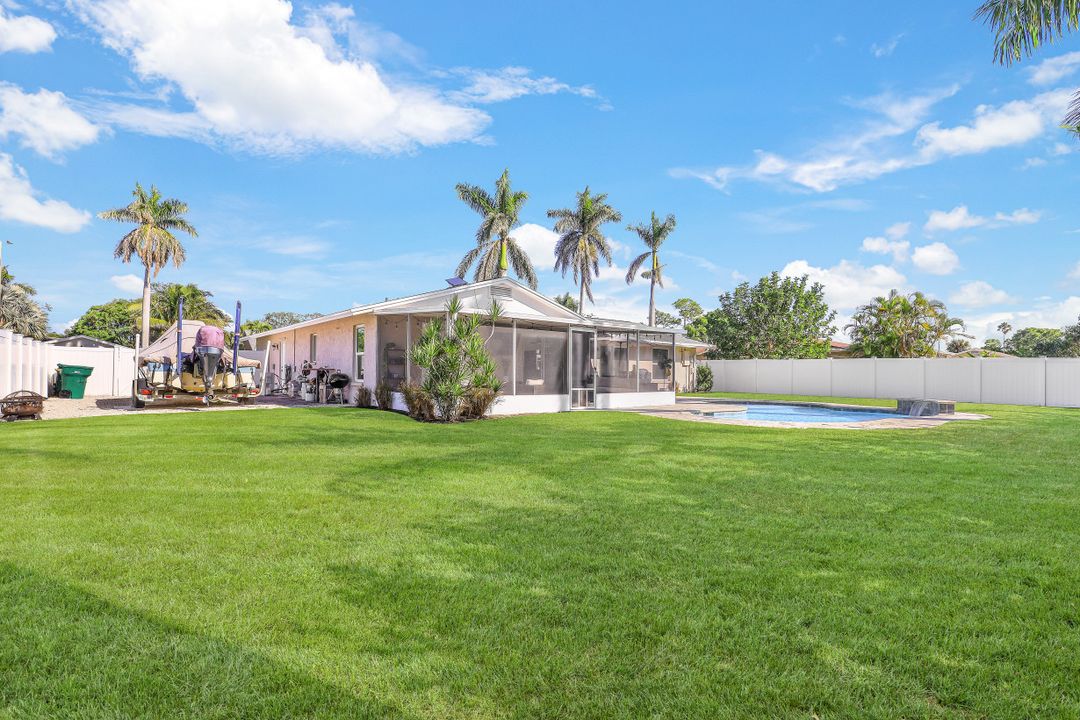2680 Longboat Dr, Naples, FL 34104