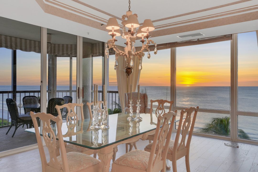 4951 Gulf Shore Blvd #302, Naples, FL 34103