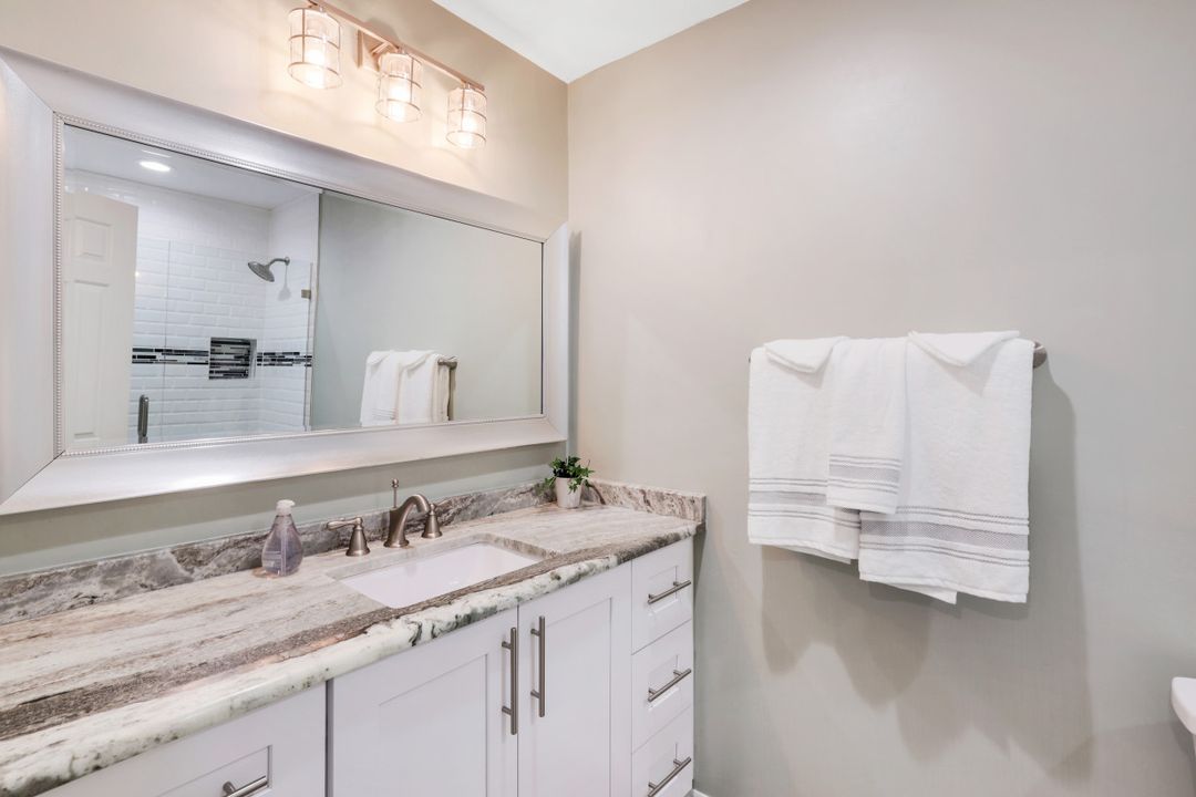 6535 Valen Way #E-203, Naples, FL 34108