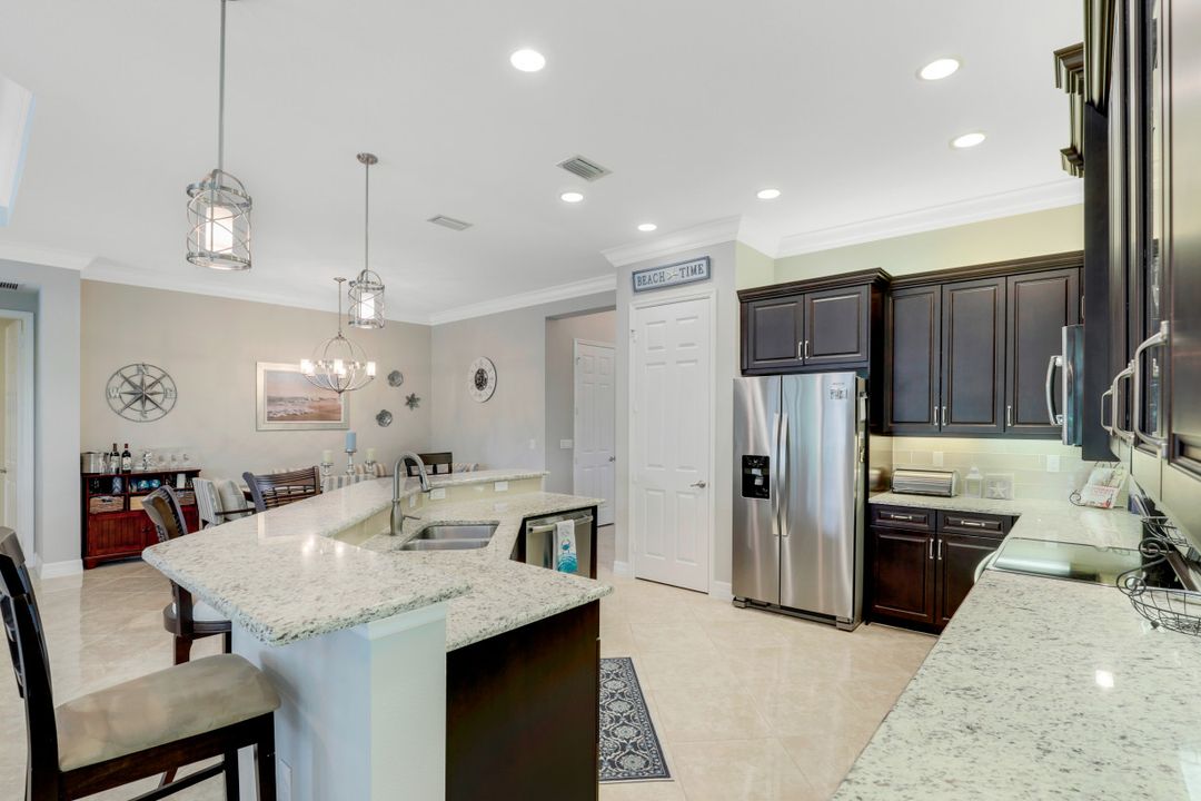 3646 Santaren Ct, Naples, FL 34119