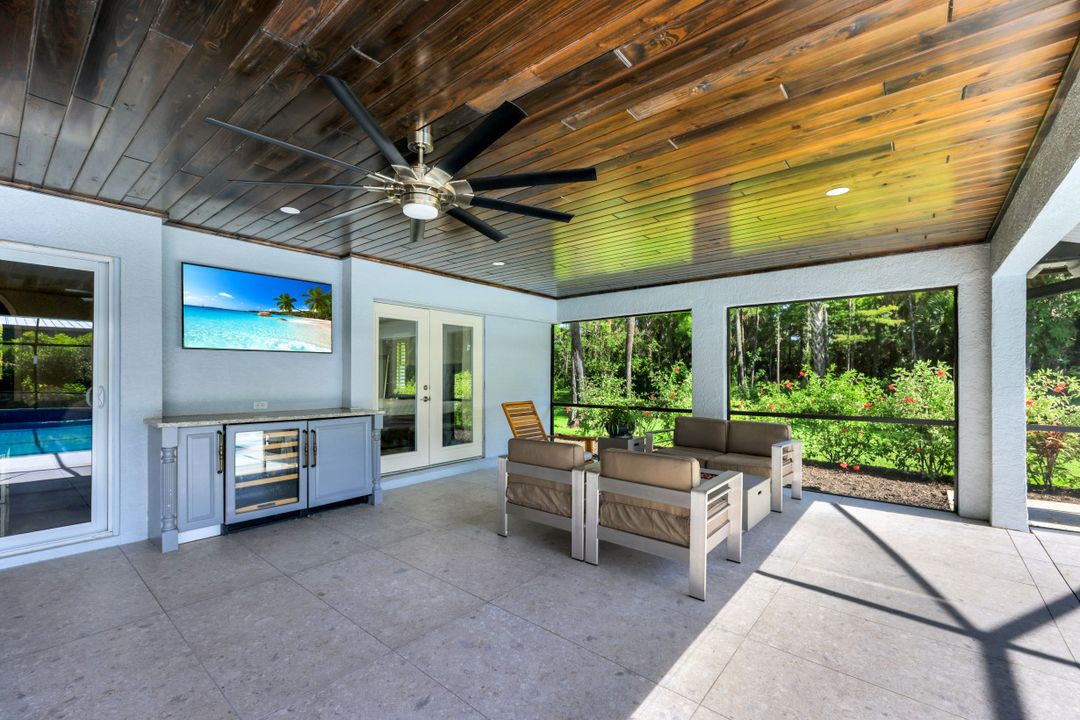 720 17th St NW, Naples, FL 34120