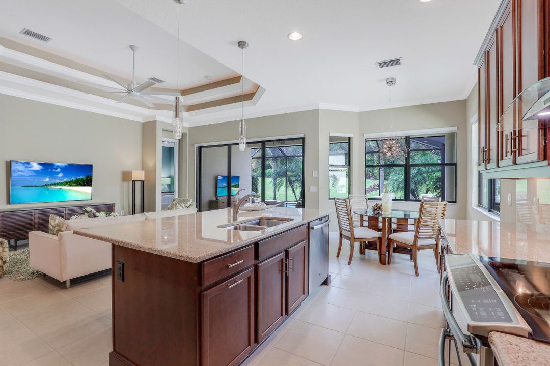 9081 Isla Bella Cir, Bonita Springs, FL 34135