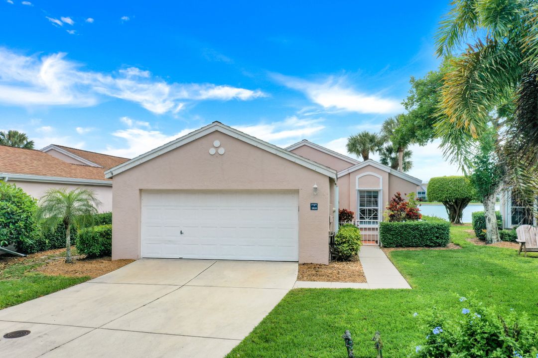 2810 Sailors Way, Naples, FL 34109