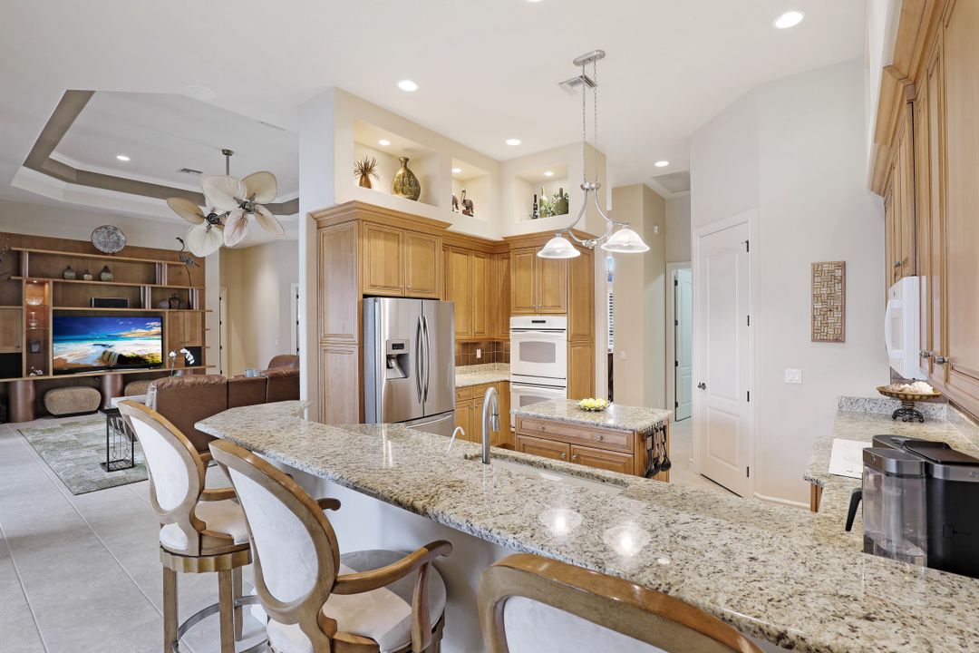 10590 Glen Lakes Dr, Bonita Springs, FL 34135