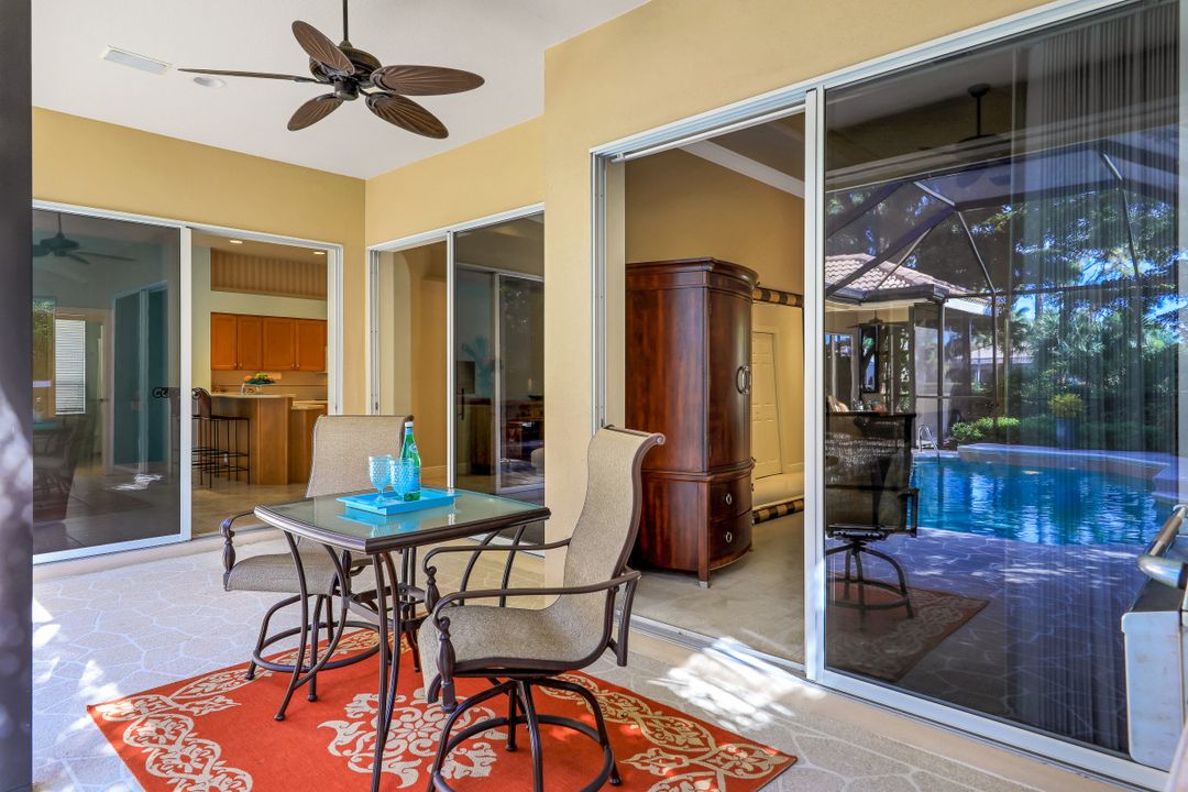 237 Charleston Ct, Naples, FL 34110