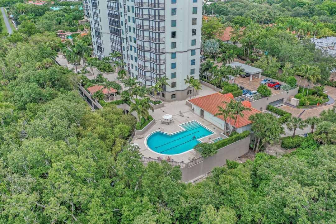 7225 Pelican Bay Blvd #605, Naples, FL 34108
