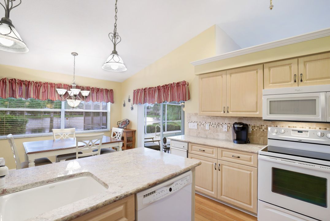 7563 Woodland Bend Cir, Fort Myers, FL 33912