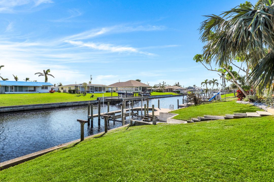 3113 SE 16th Pl, Cape Coral, FL 33904