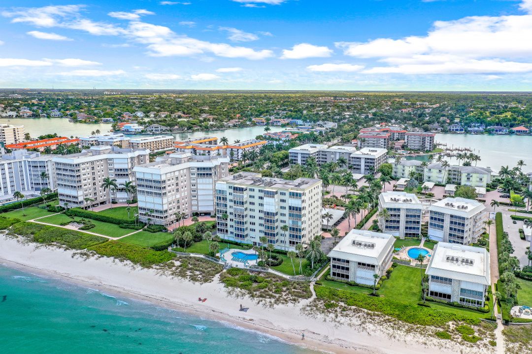 2885 Gulf Shore Blvd N #201, Naples, FL 34103