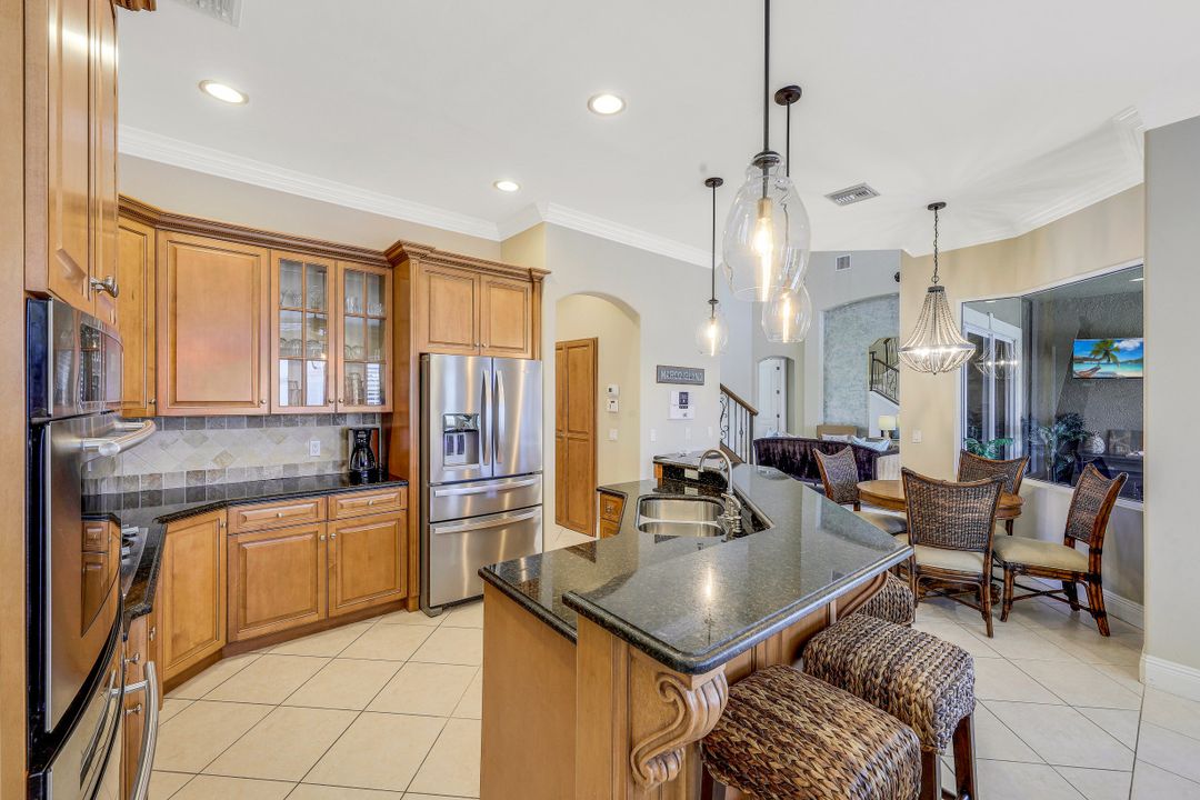 707 Plantation Ct, Marco Island, FL 34145