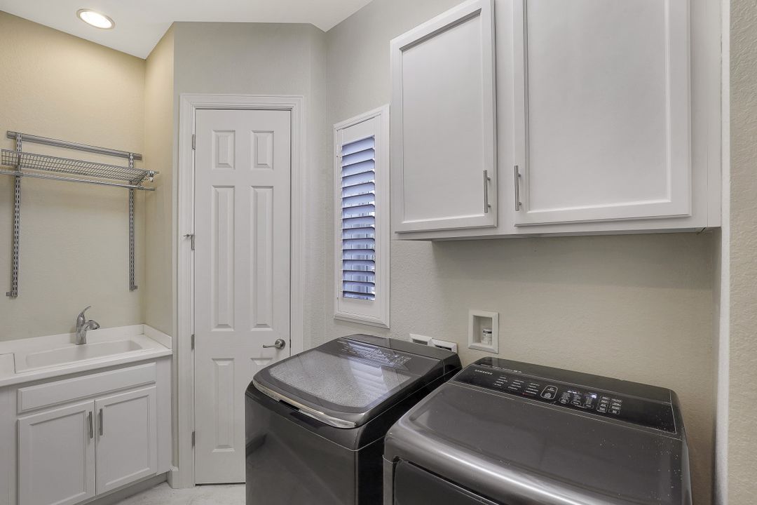 9512 Ironstone Terrace #201, Naples, FL 34120