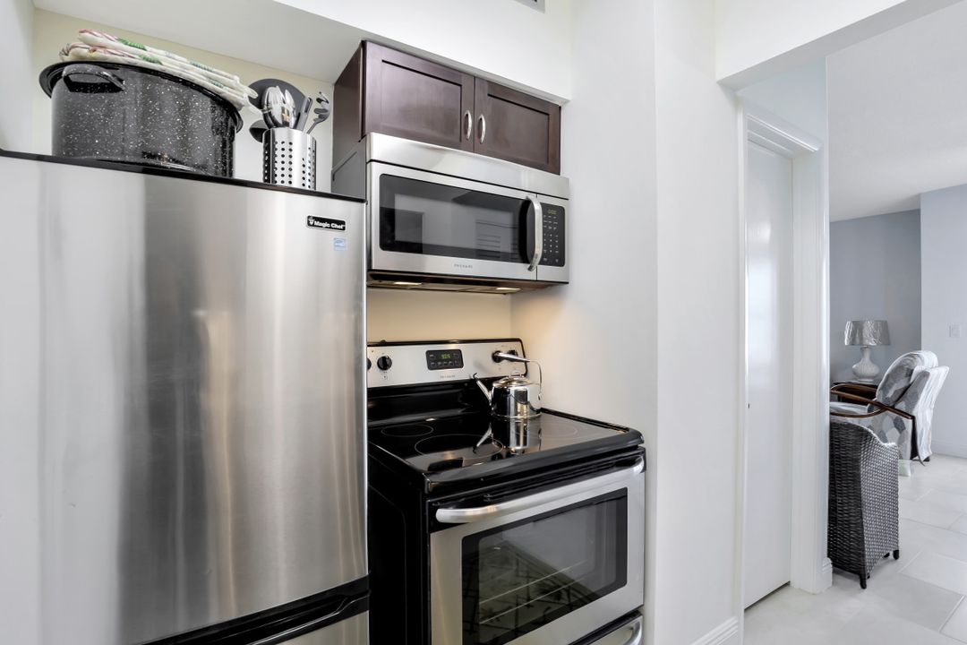 240 Seaview Ct #403, Marco Island, FL 34145