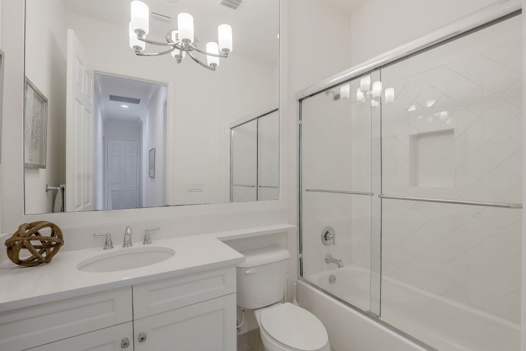 13395 Silktail Dr, Naples, FL 34109