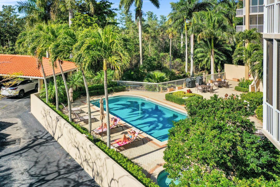 6585 Nicholas Blvd #1405, Naples, FL 34108