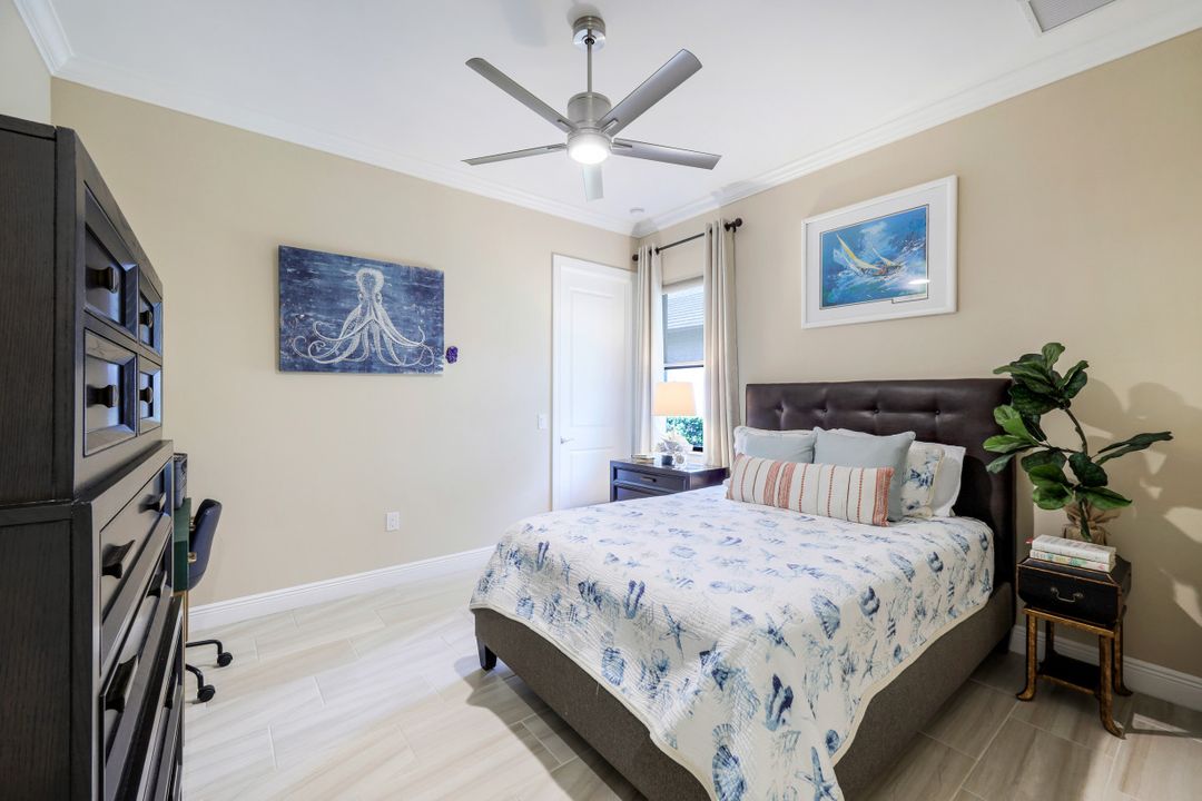 2303 Somerset Pl, Naples, FL 34120