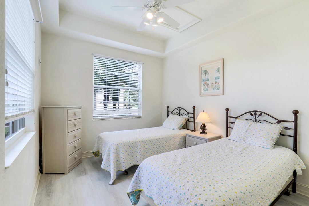 6049 Ashford Ln #202, Naples, FL 34110