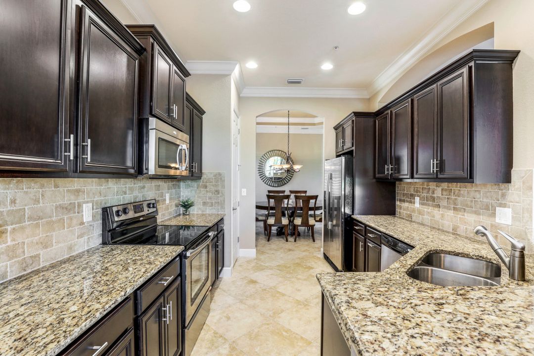 9545 Ironstone Terrace #202, Naples, FL 34120