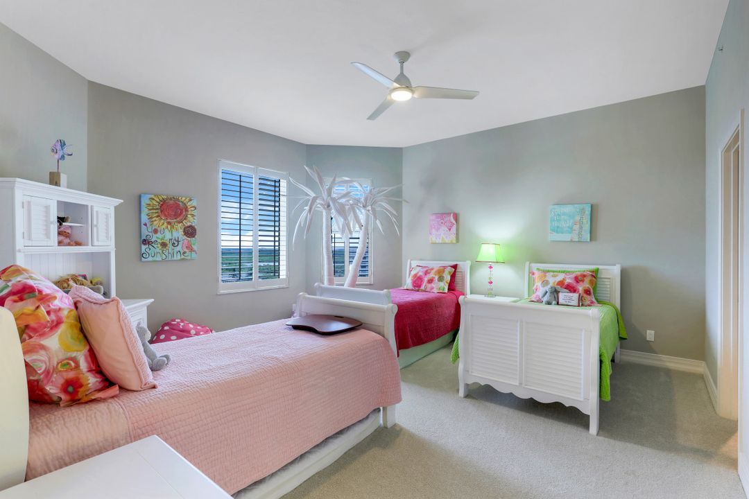 435 Dockside Dr #PH-02, Naples, FL 34110