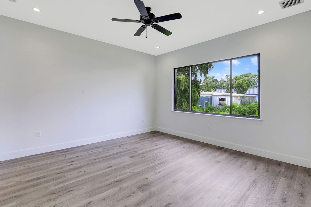 3013 Lunar St, Naples, FL 34112