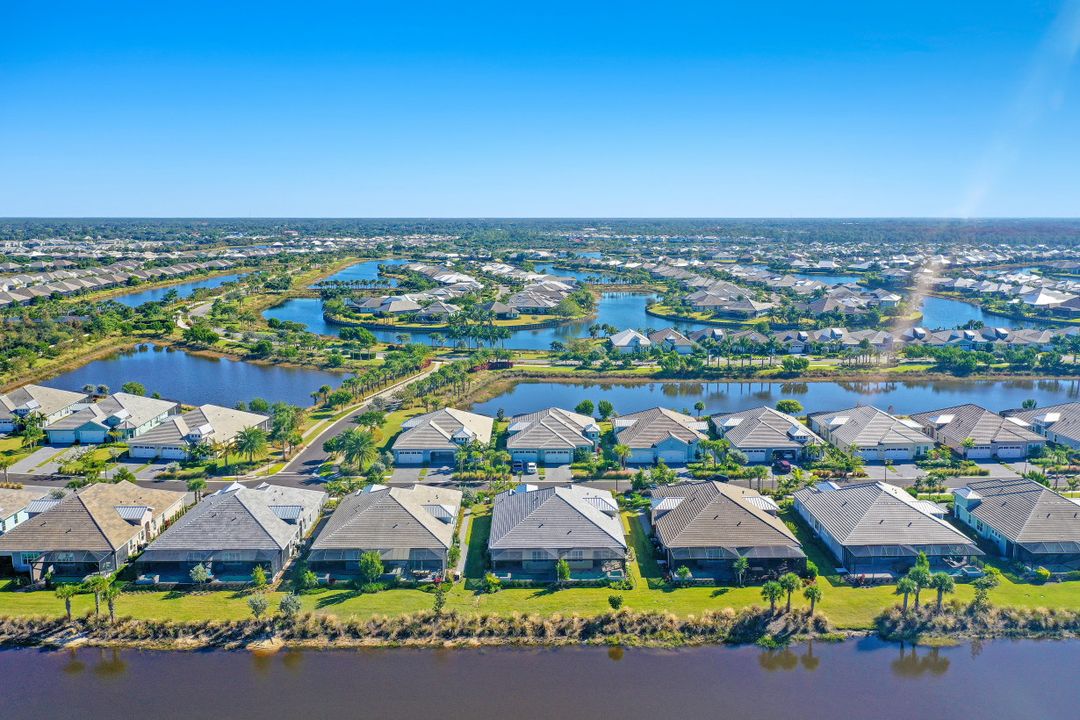 5855 Haiti Dr, Naples, FL 34112